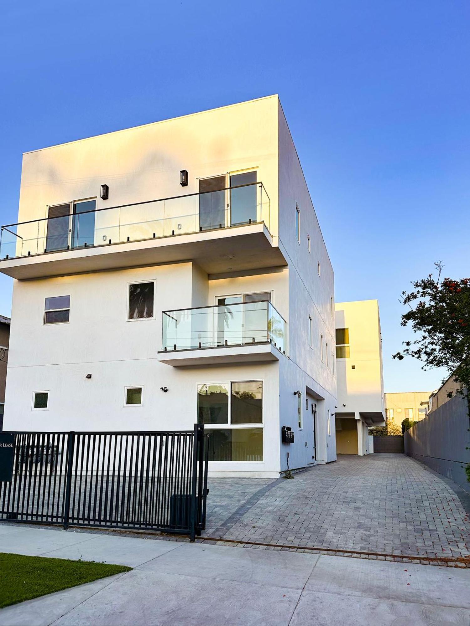 Apartment Unique 4-bedroom *