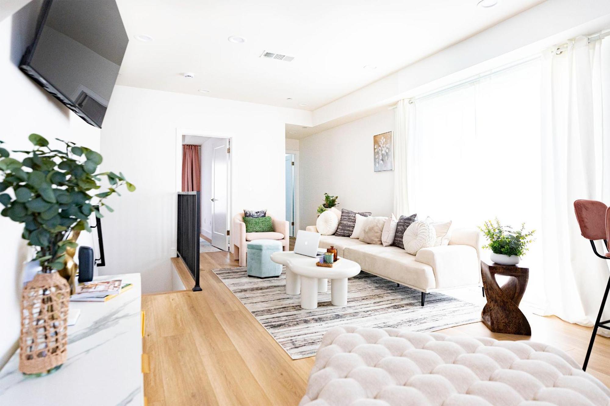 Apartment Unique 4-bedroom *