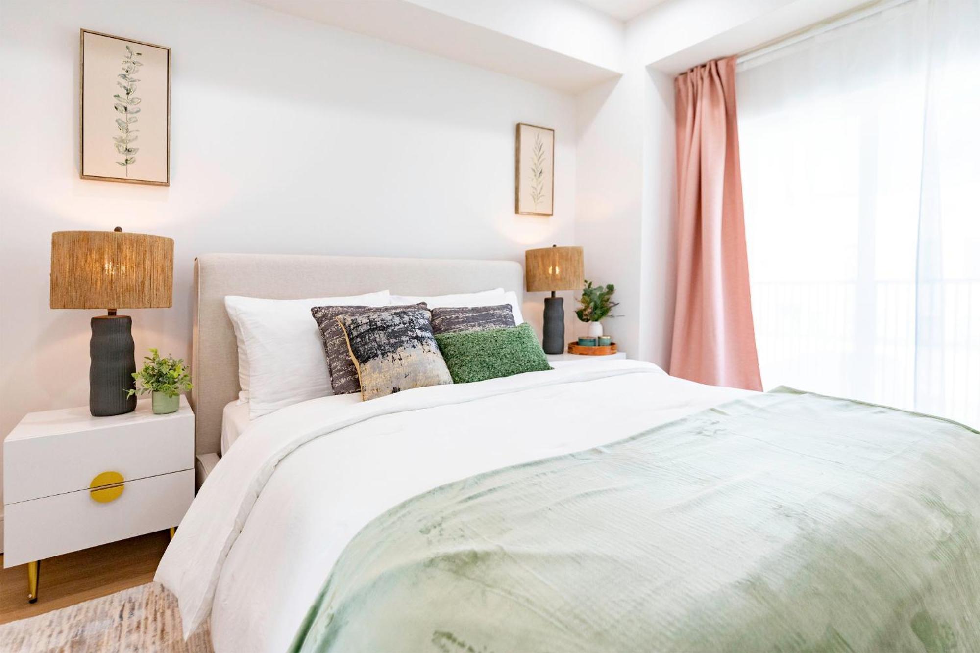 Unique 4-bedroom Apartment *